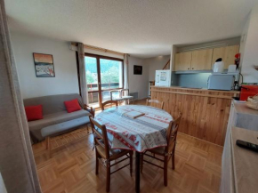 Duplex lumineux de 55m² à Autrans - 6 pers - Pieds des pistes, proche commerces et navette ski - FR-1-737-21